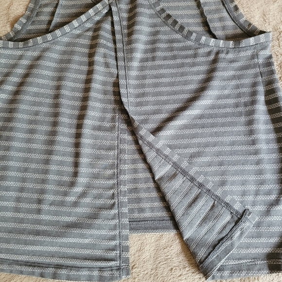 Zyia Active Nimbus Split Back Tank Top size medium​ - Picture 8 of 9